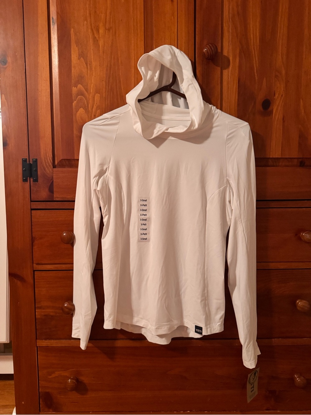 NWT Women’s YETI Hooded Ultra Lightweight Sunshirt, size XS